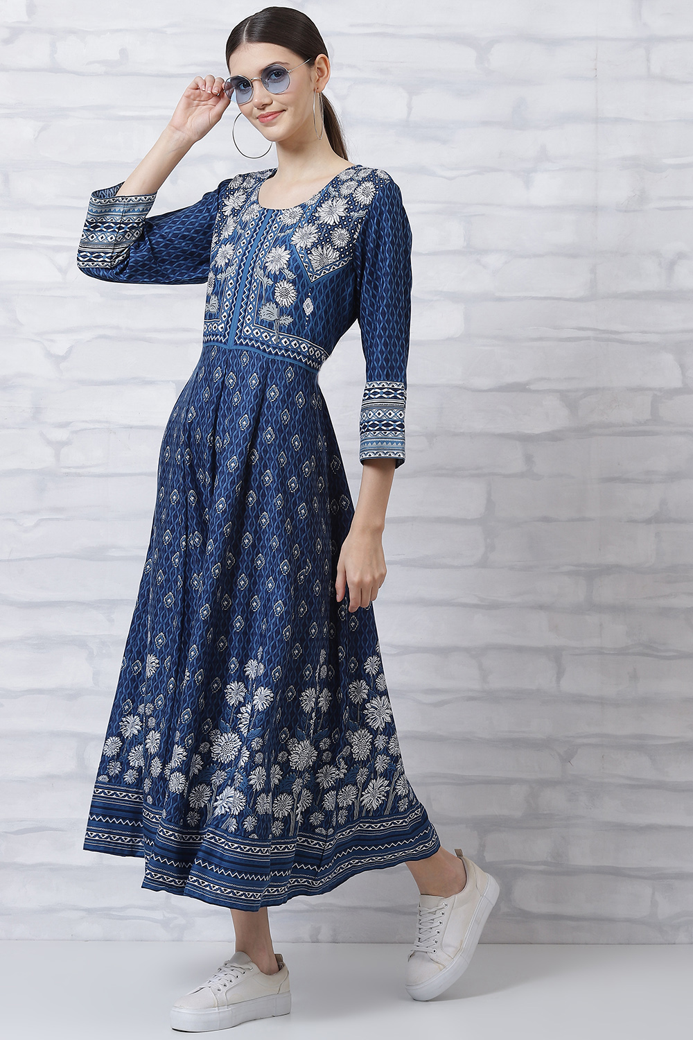 Indigo LIVA Kalidar Kurta image number 0