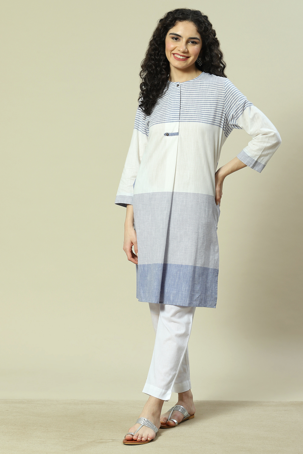 White Viscose Blend Straight Kurta image number 0