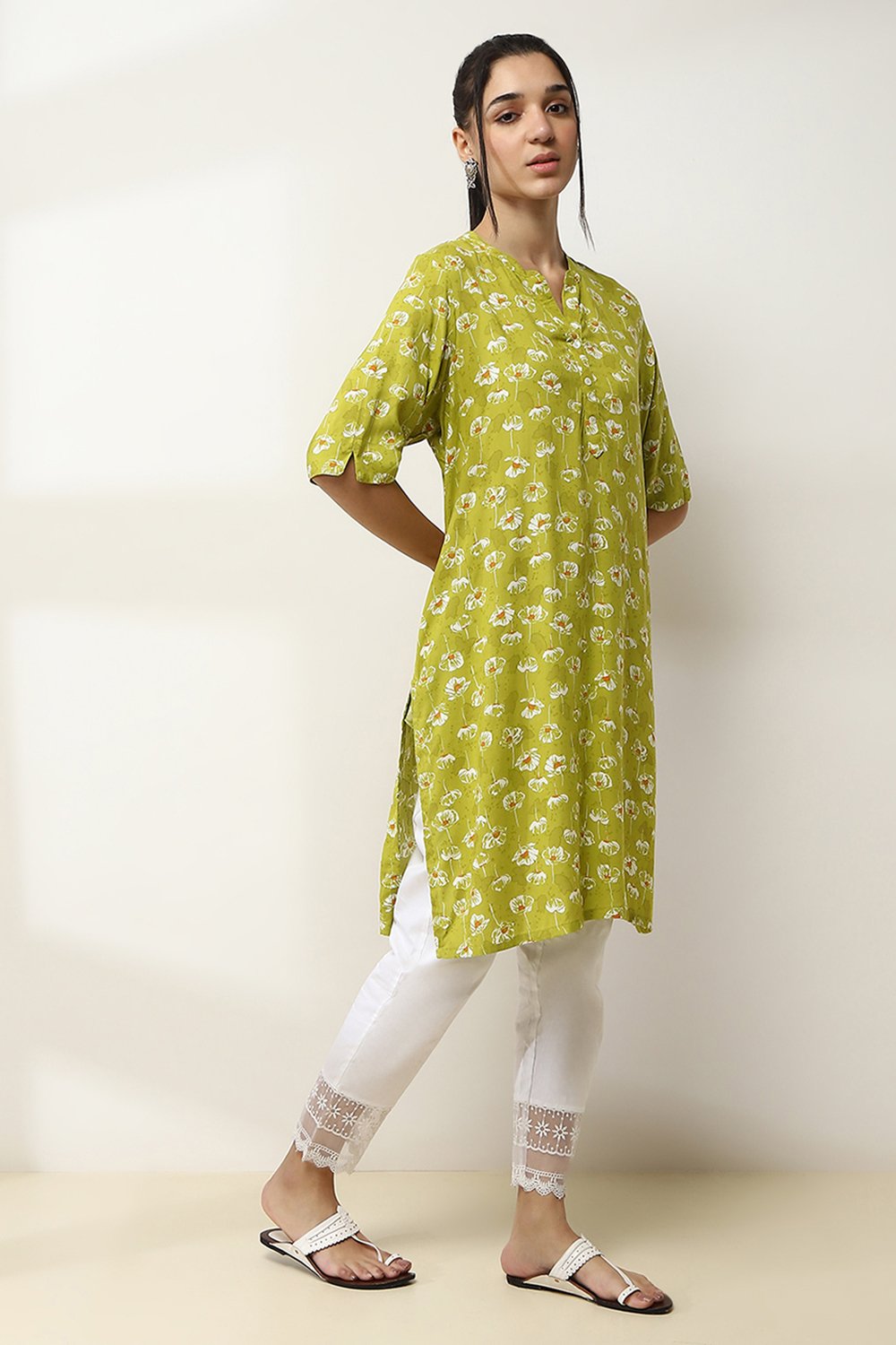 Blue Floral Printed Straight Kurta image number 4