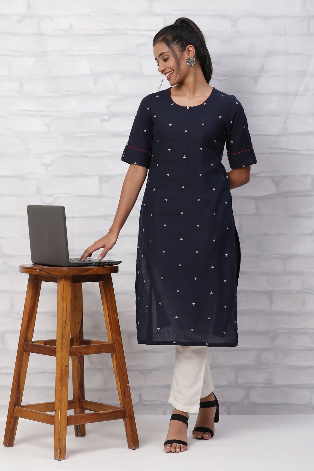 Navy Blue Poly Cotton Straight Kurta image number 0