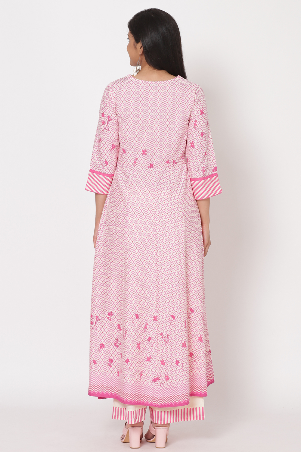 Pink Cotton Kalidar Kurta image number 6