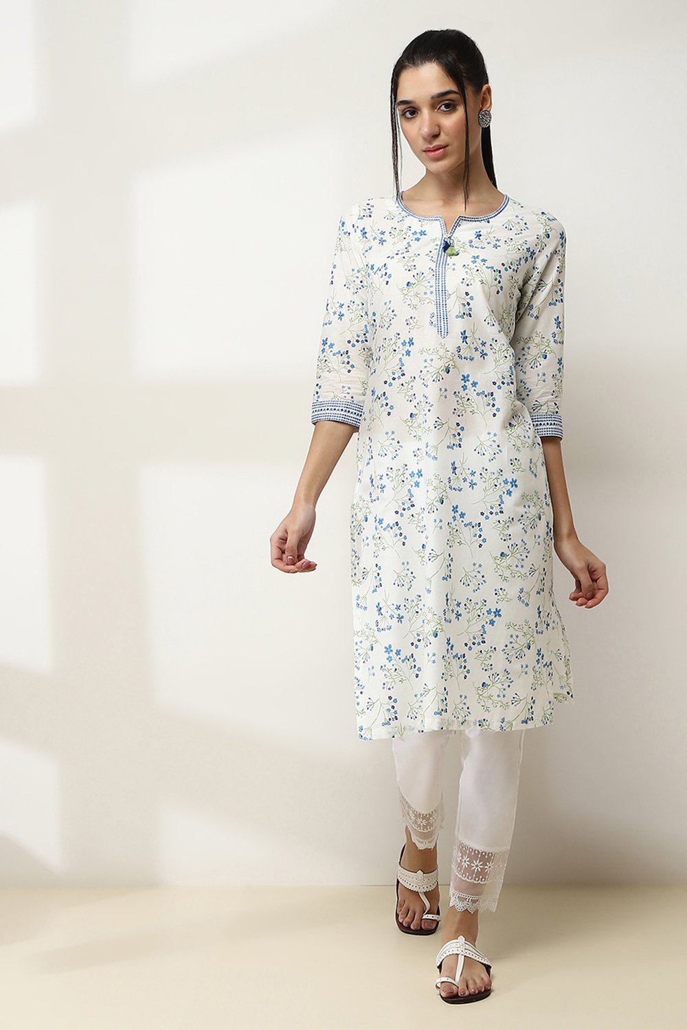 White and Blue Cotton Printed Straight Kurta image number 5