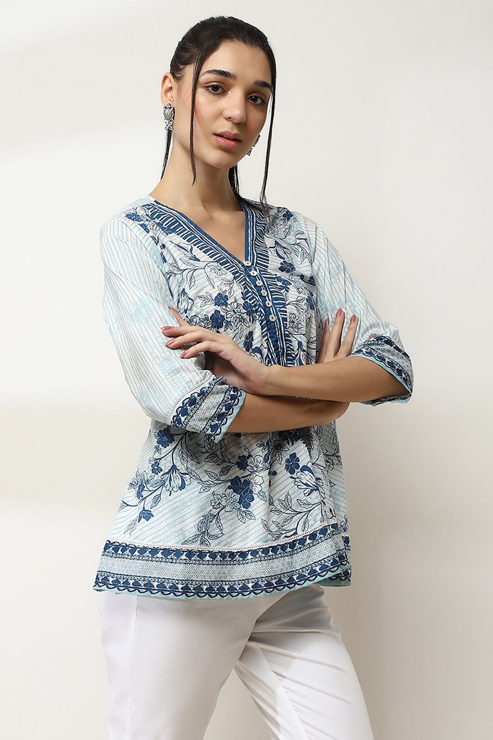 Blue Cotton Floral Printed Flared Top image number 4