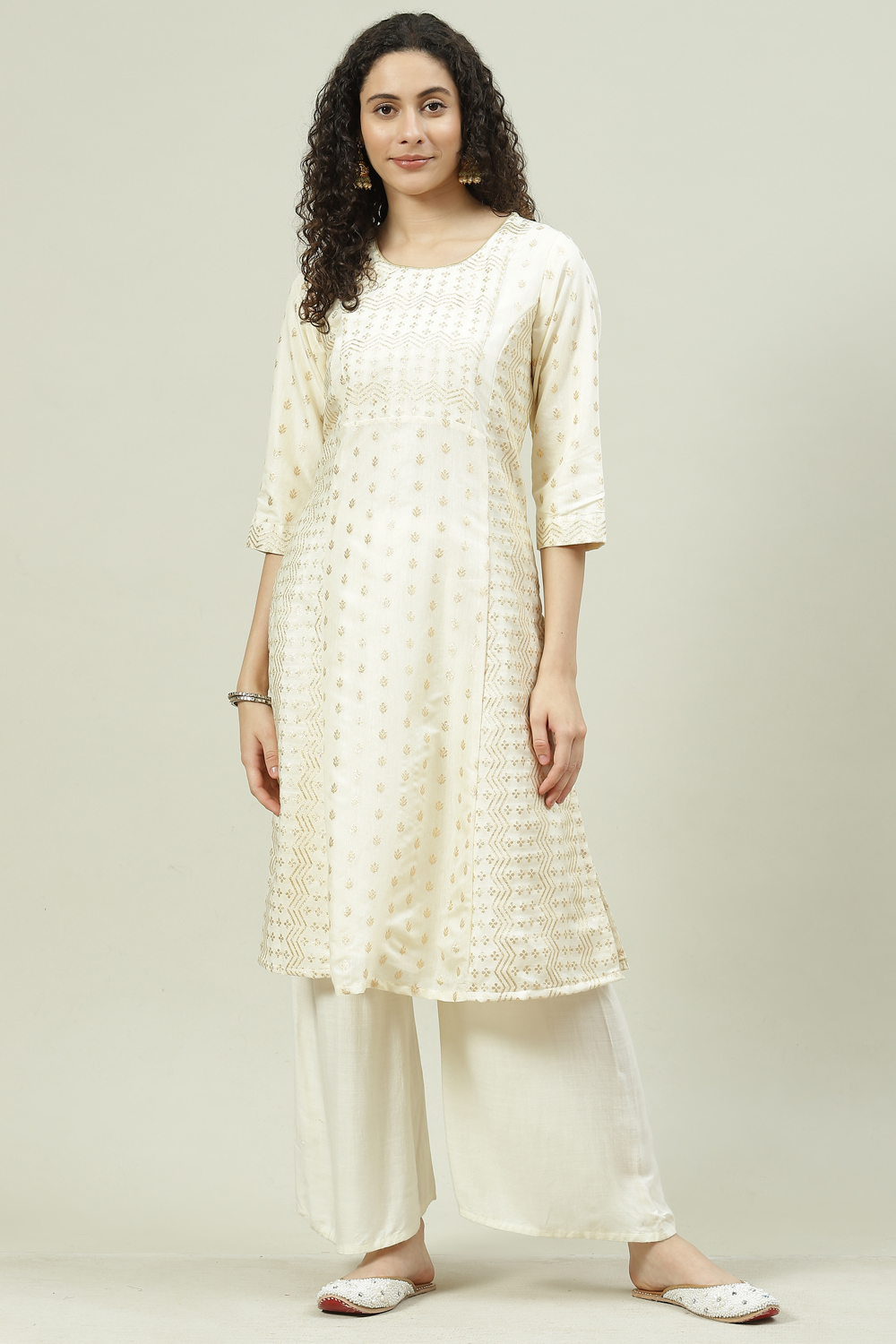 Off White Art Silk Straight Kurta image number 0