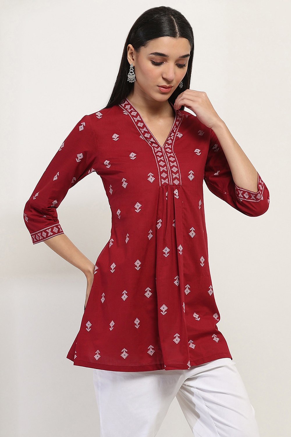 Maroon Cotton Straight Kurti image number 4