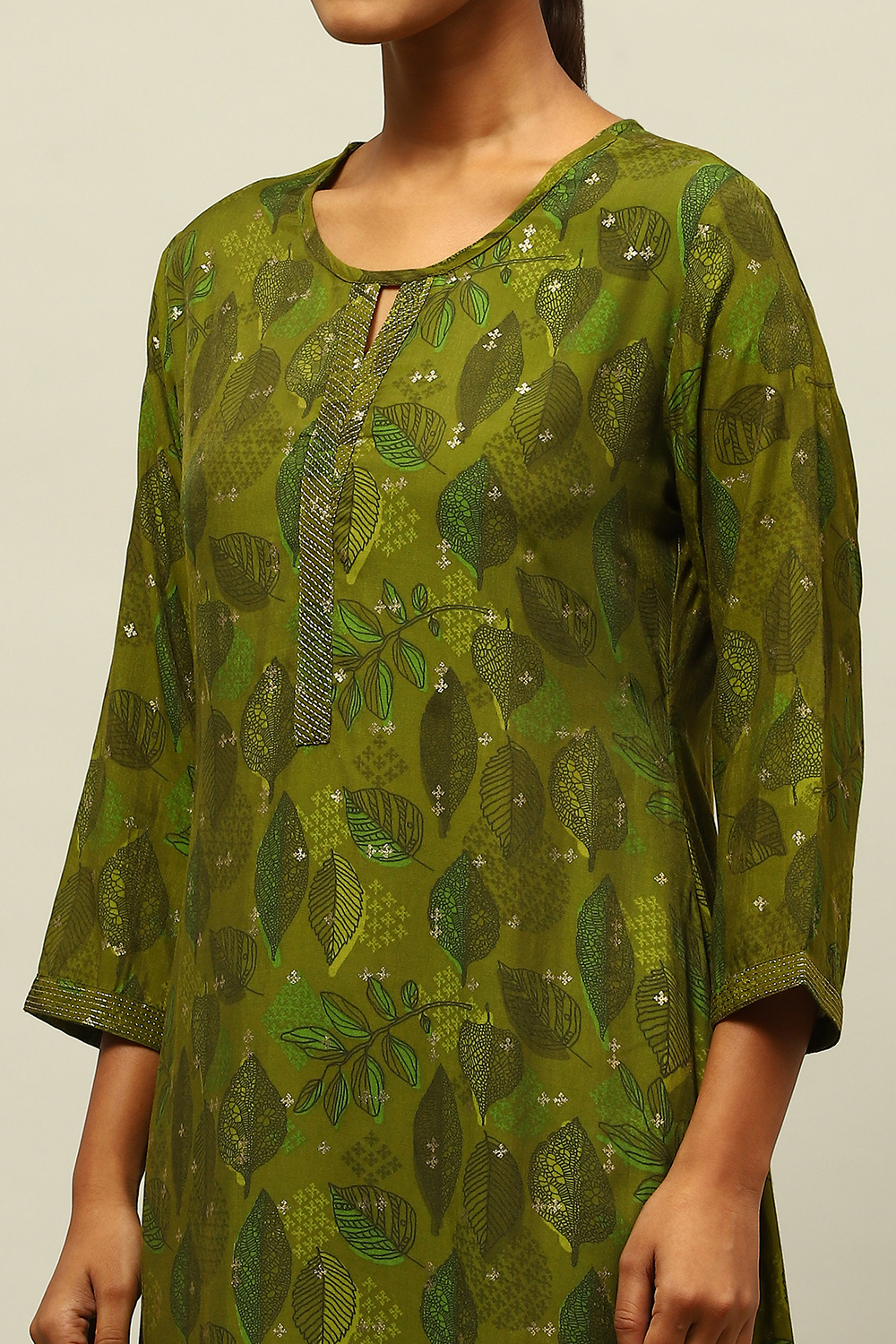 Green Viscose Muslin Straight Printed Kurta Salwar Suit Set image number 1