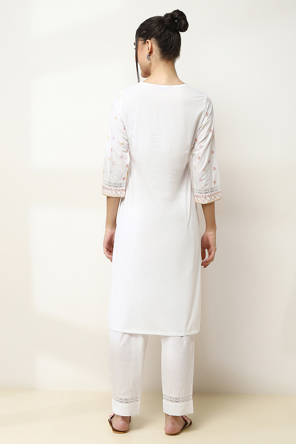 White Cotton Floral Straight Kurta image number 3