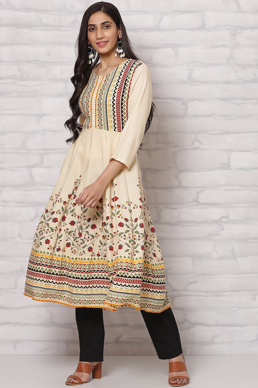 Cream LIVA Kalidar Kurta image number 0