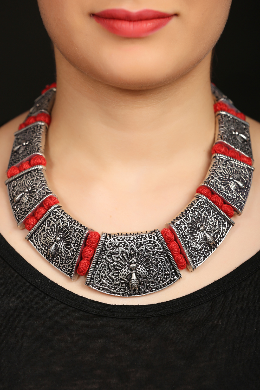 Antique Style Necklace With Peacock Motif & Red Thread image number 1