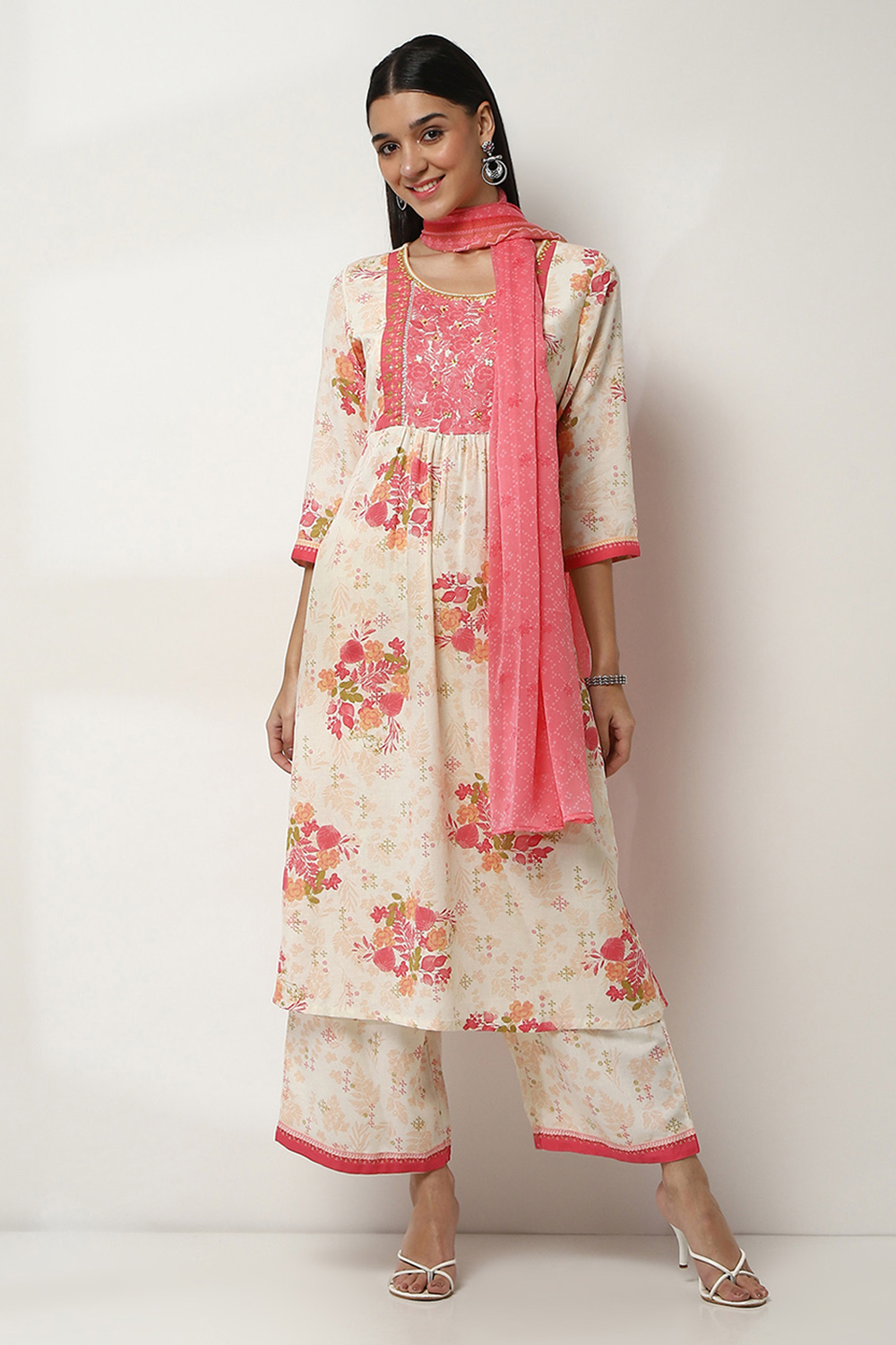 Peach-Toned Floral Printed Gathered Suit Set image number 0