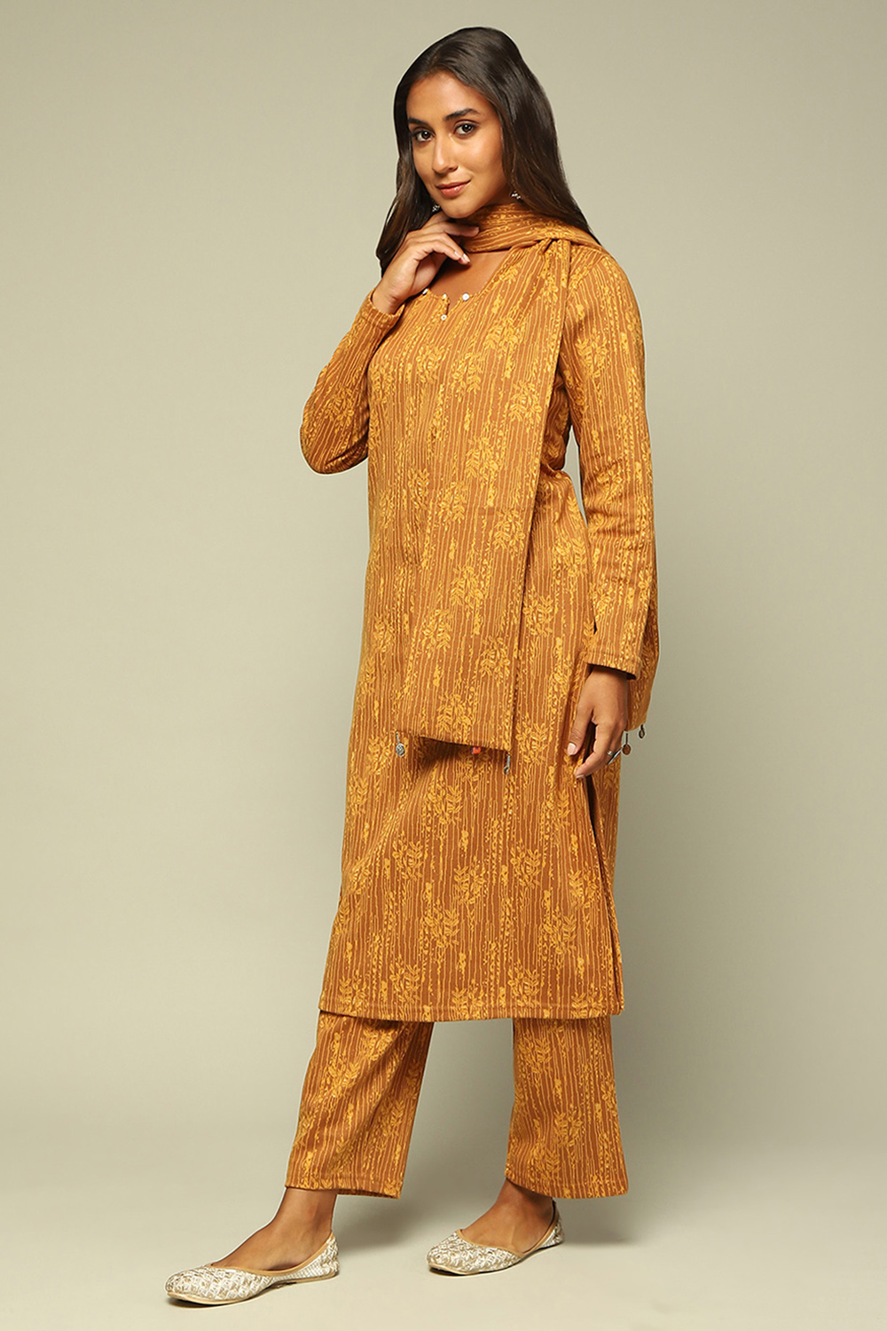 Mustard Circular Jacquard Straight Printed Kurta Palazzo Suit Set image number 3