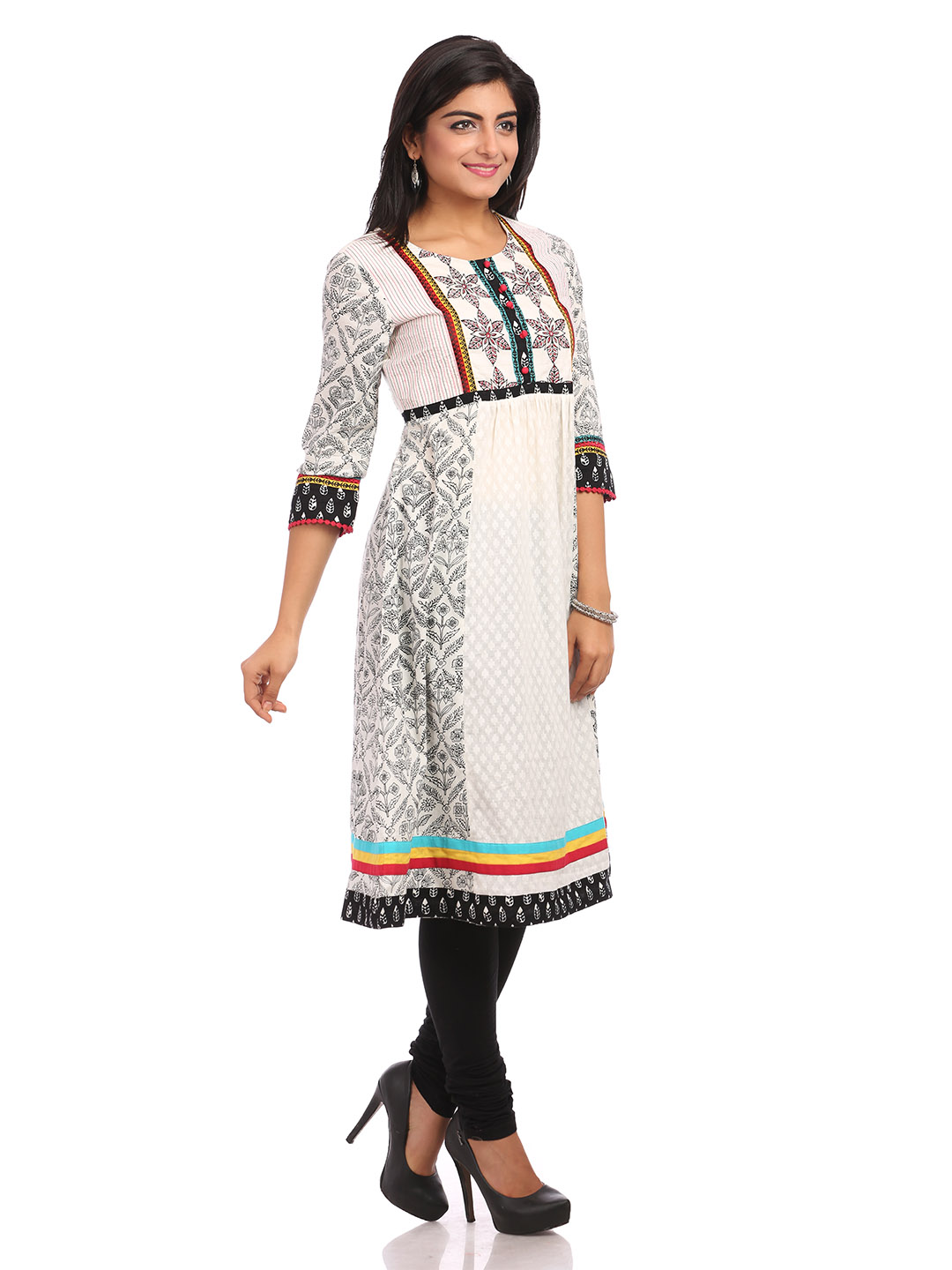 White Flared Cotton Kurta image number 2