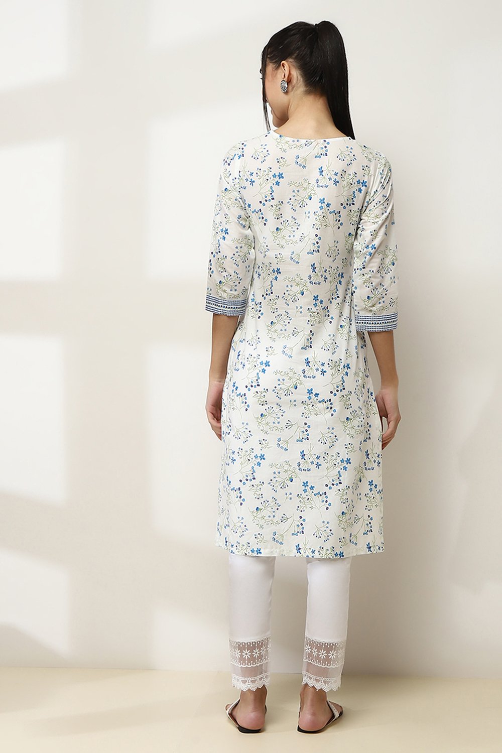 White and Blue Cotton Printed Straight Kurta image number 3