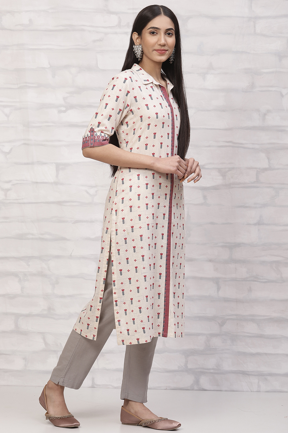 Off White Poly Cotton Straight Kurta image number 3