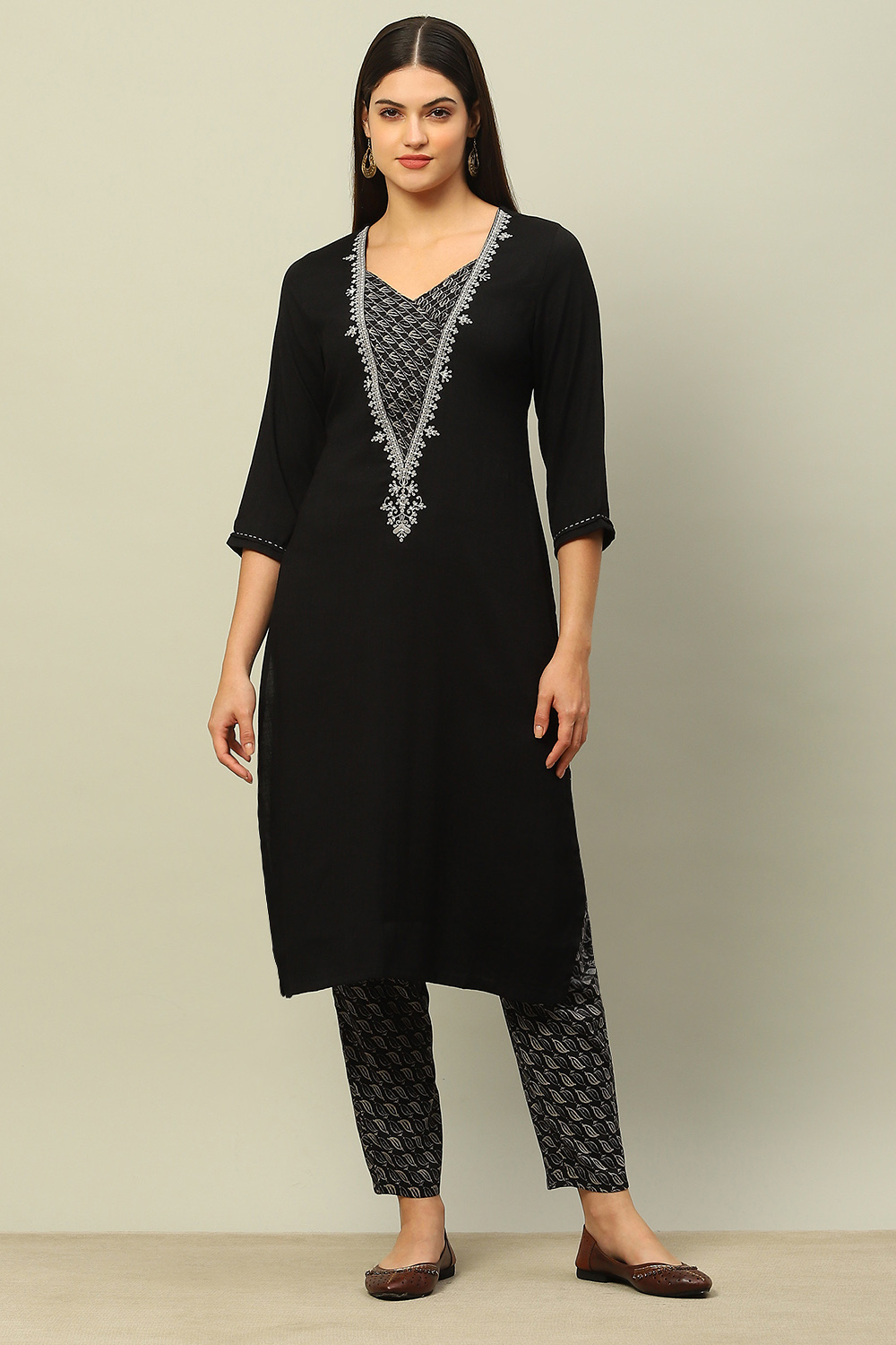 Black Viscose Blend Straight Solid Kurta Pants Suit Set image number 6