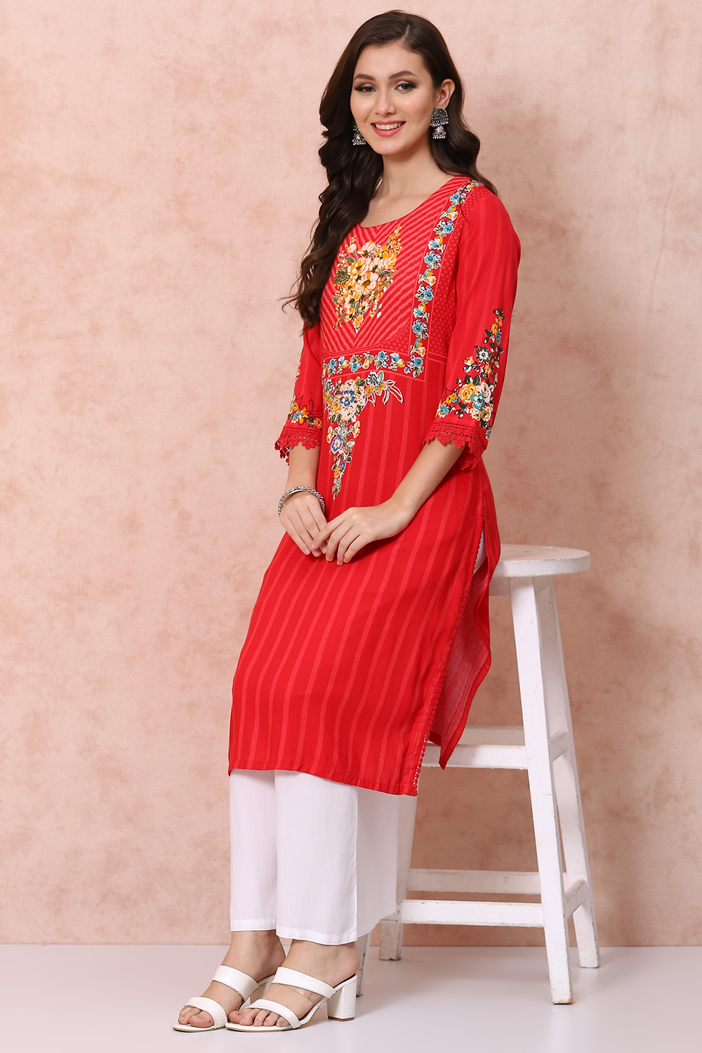 Red LIVA Straight Kurta image number 5