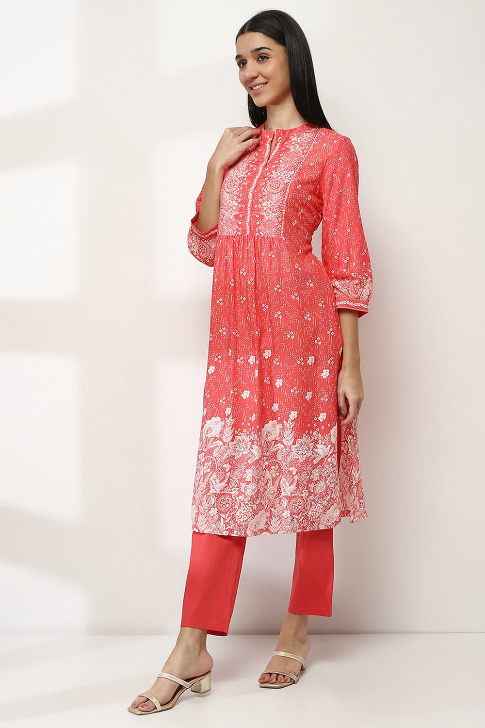 Coral Viscose Rayon Straight Kurta image number 2