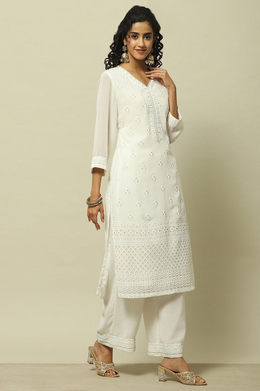 White Poly Georgette Embroidered Straight Kurta image number 4