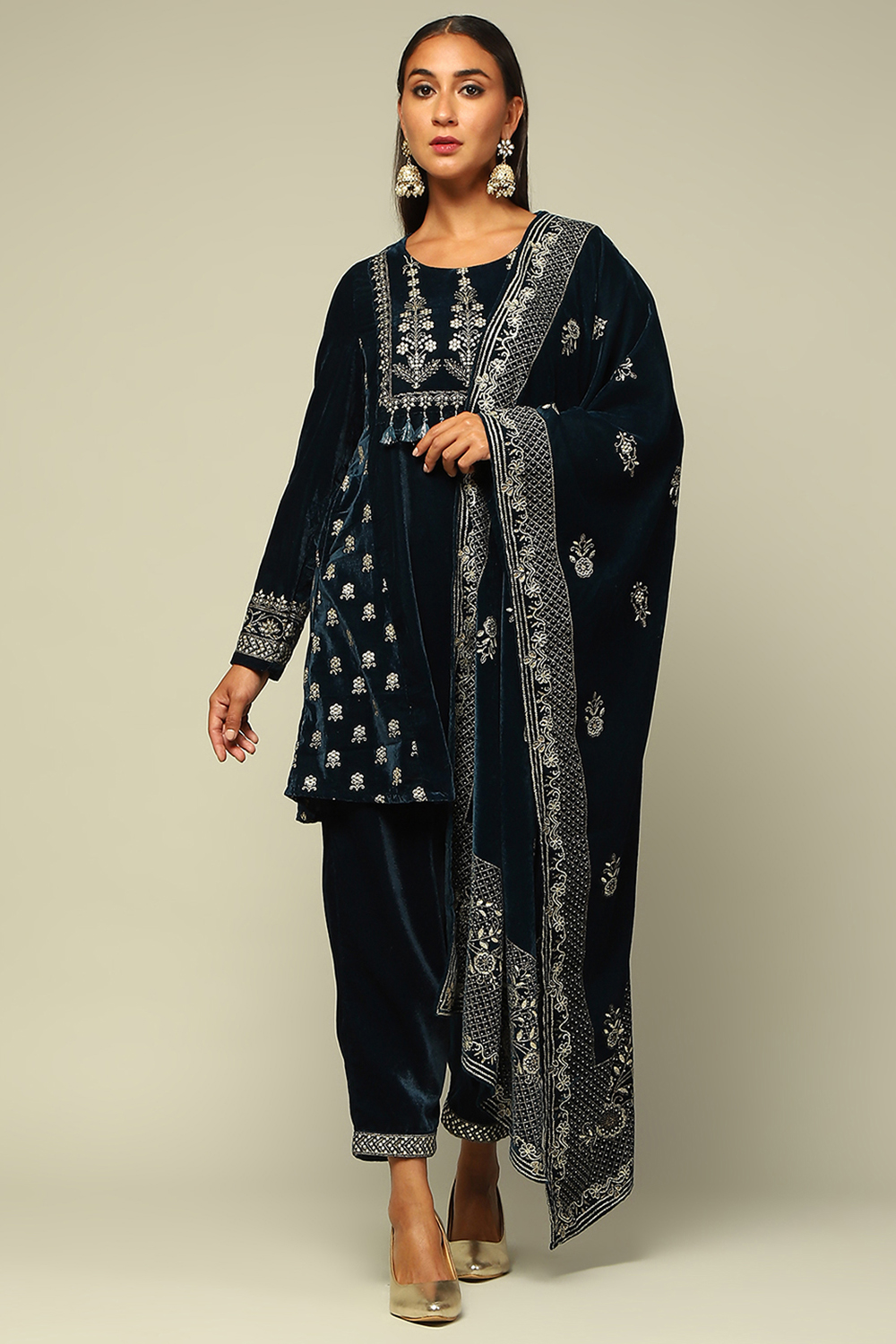 Black Poly Velvet A-Line Printed Kurta Salwar Suit Set image number 6