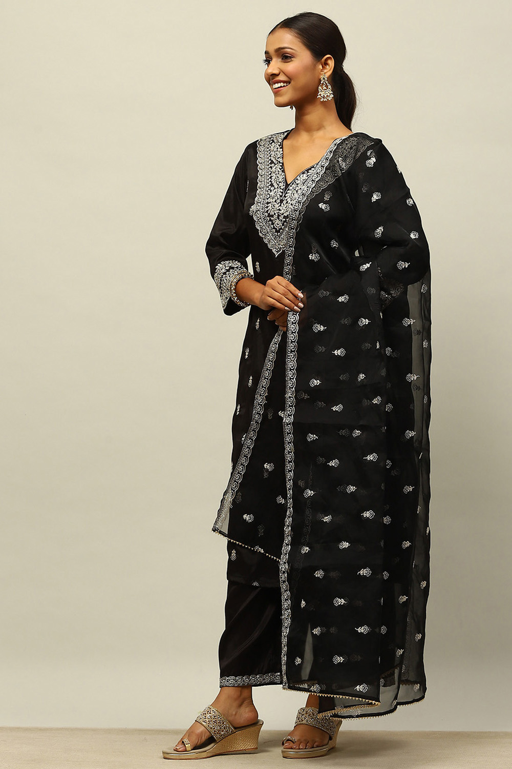 Black Viscose Shantoon Straight Embroidered Kurta Palazzo Suit Set image number 3