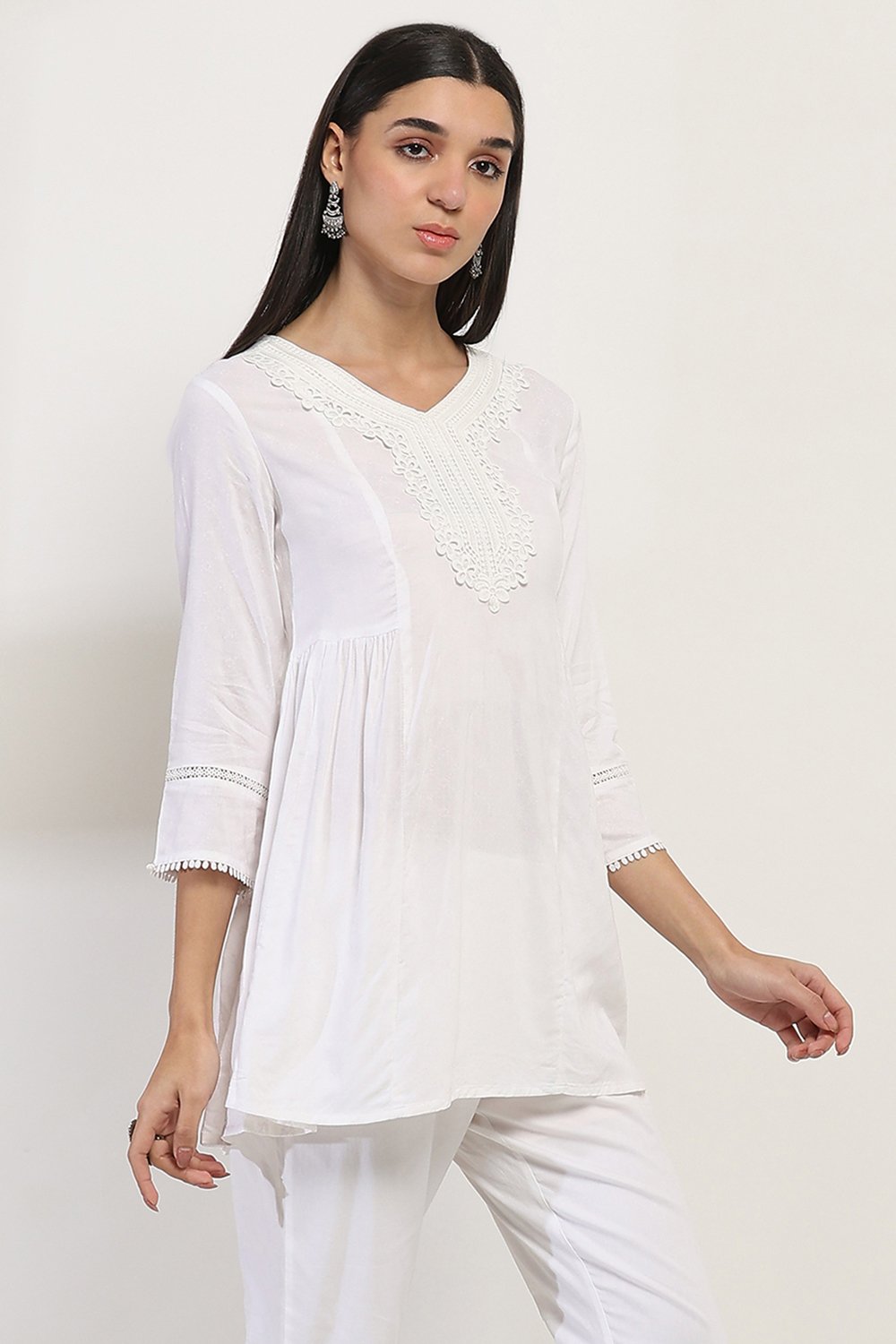 White Viscose Rayon Flared Kurti image number 4