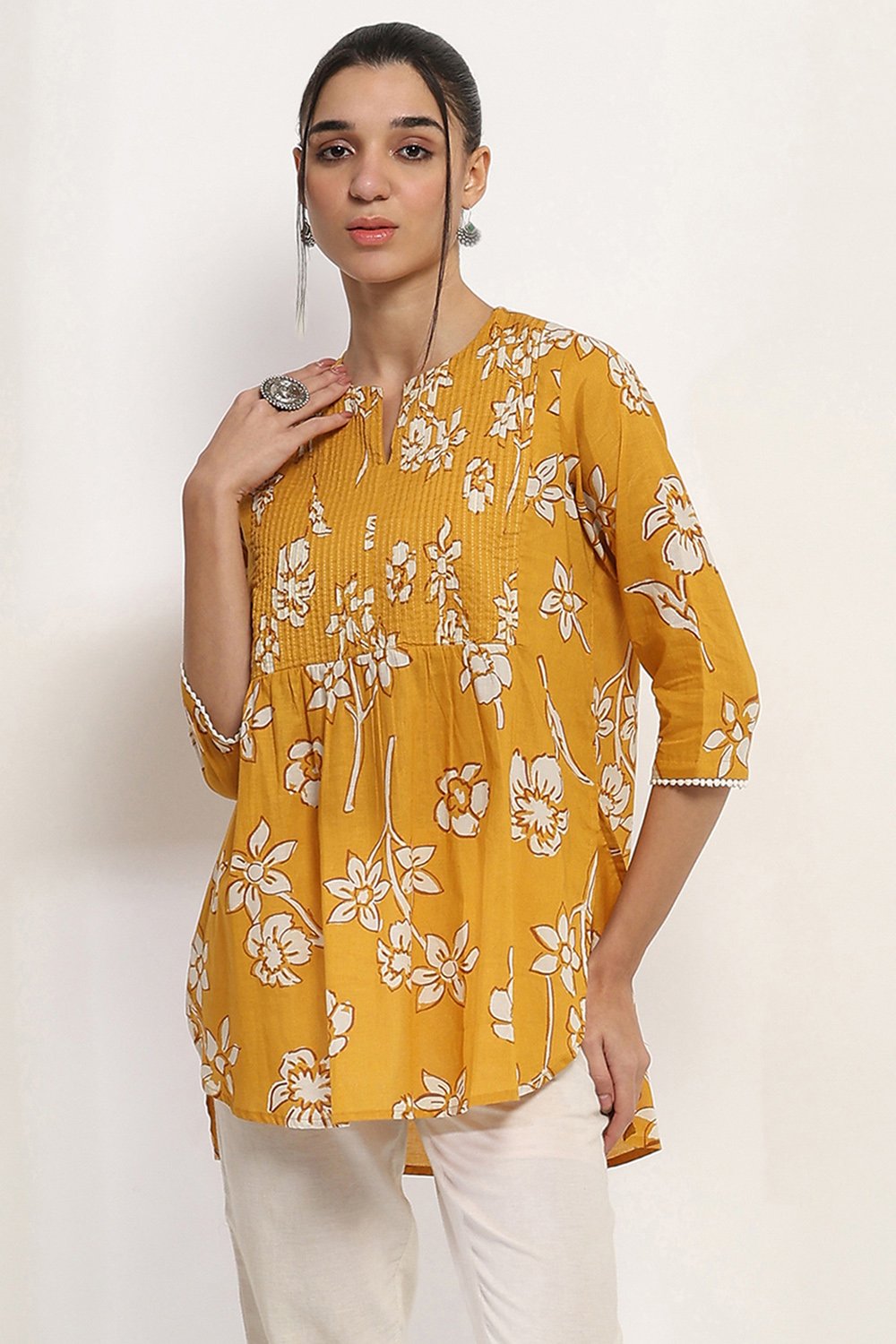 Yellow Cotton Flared Kurti image number 5