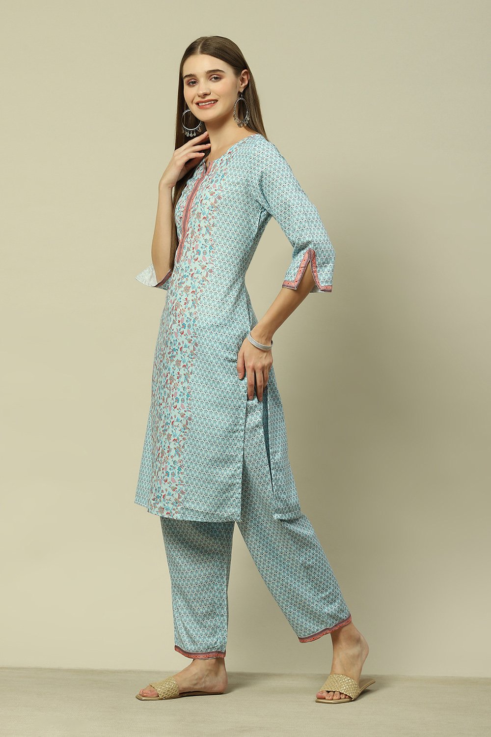 White Viscose Straight Printed Kurta Palazzo Suit Set image number 3