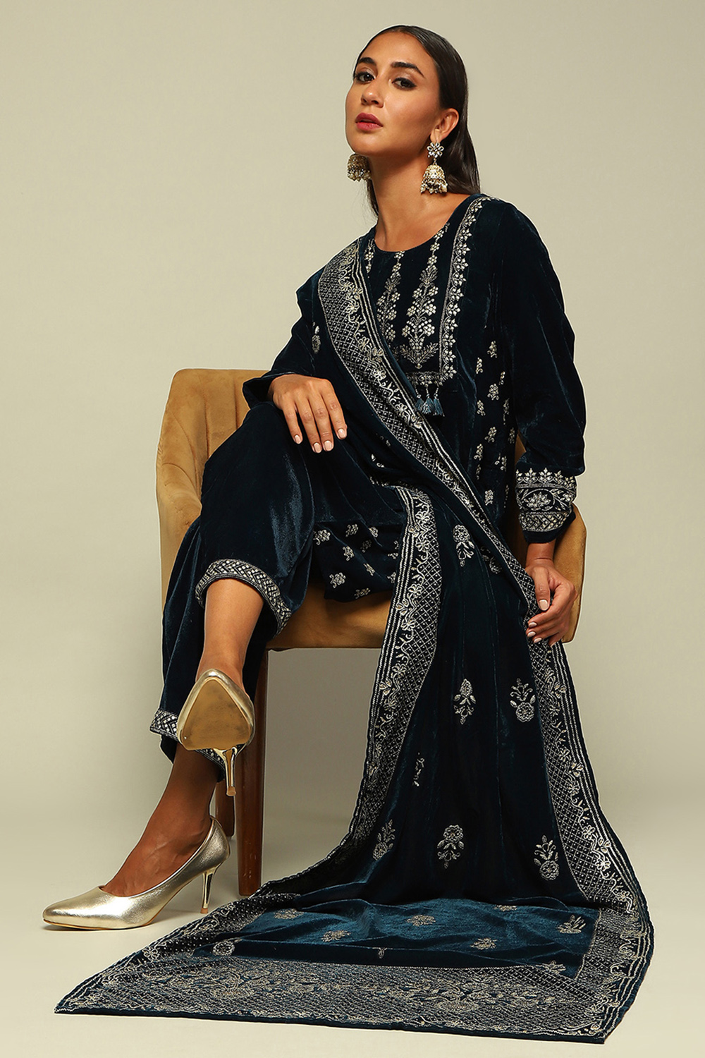 Black Poly Velvet A-Line Printed Kurta Salwar Suit Set image number 0