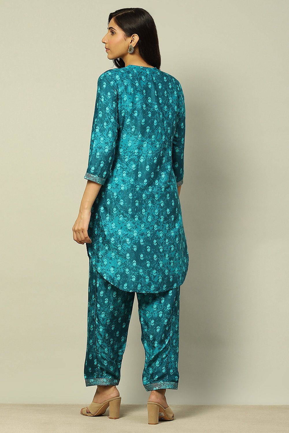 Green Viscose Shantoon Straight Printed Kurta Palazzo Suit Set image number 4