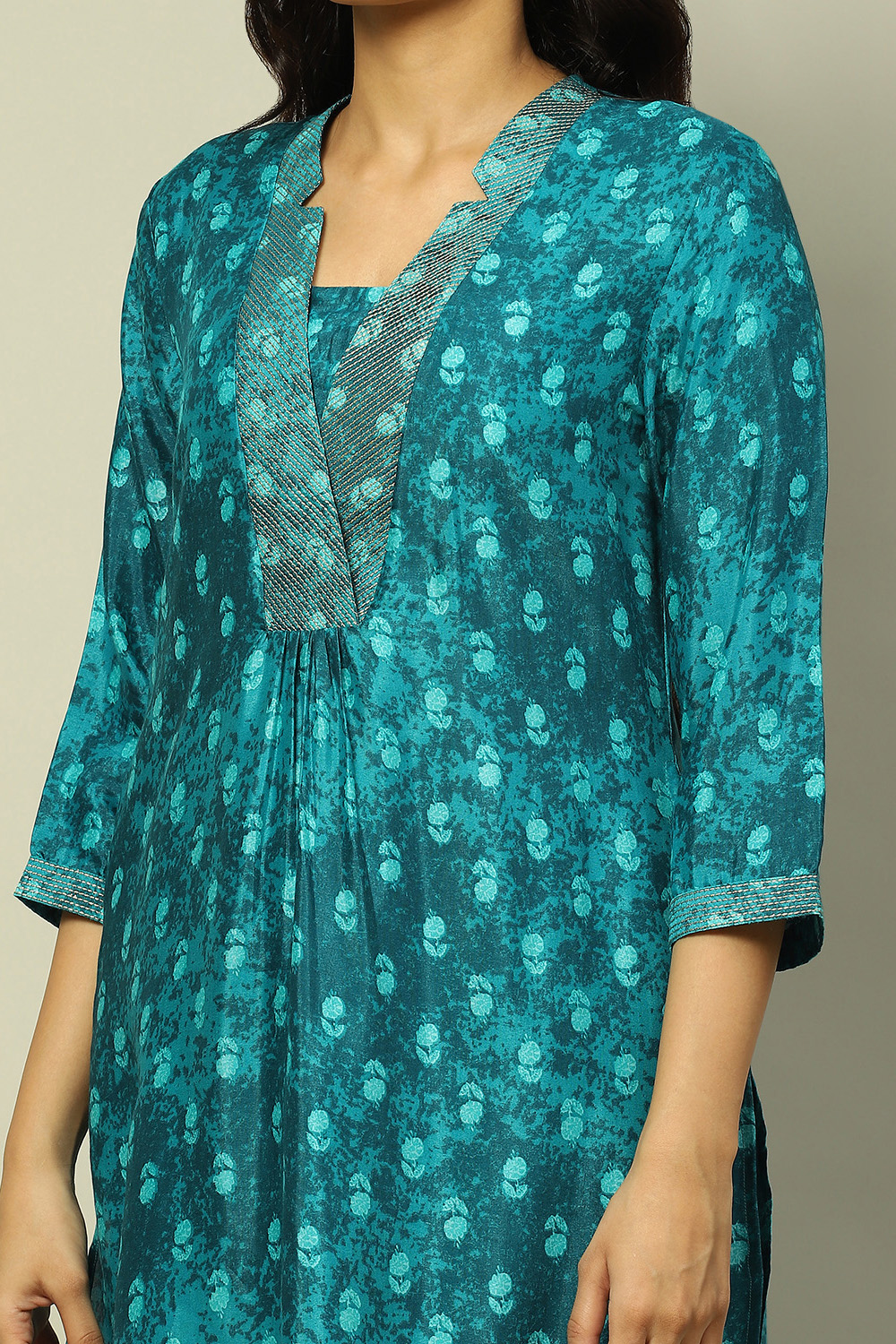 Green Viscose Shantoon Straight Printed Kurta Palazzo Suit Set image number 1