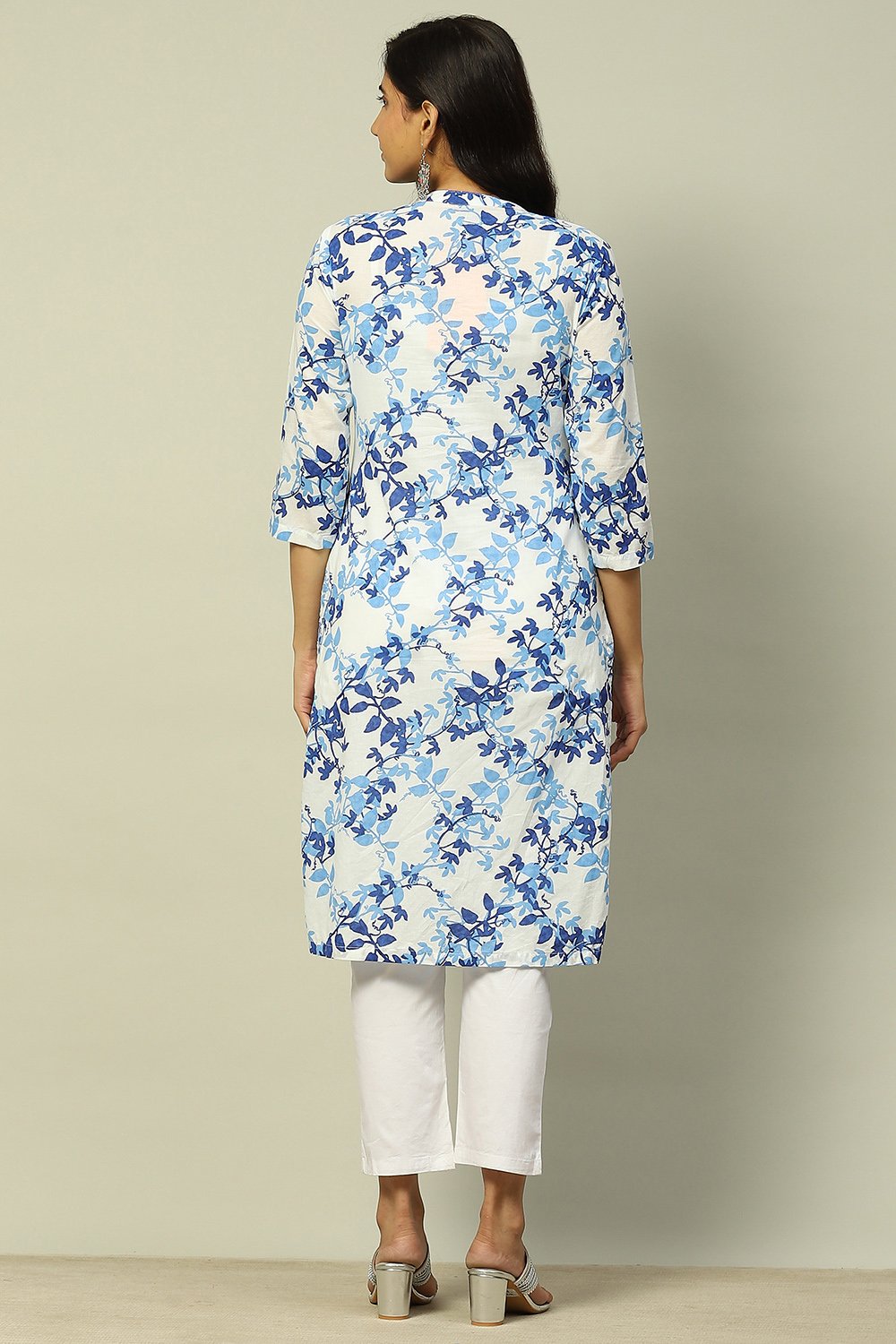 White and Blue Cotton Floral Printed Straight Kurta image number 3