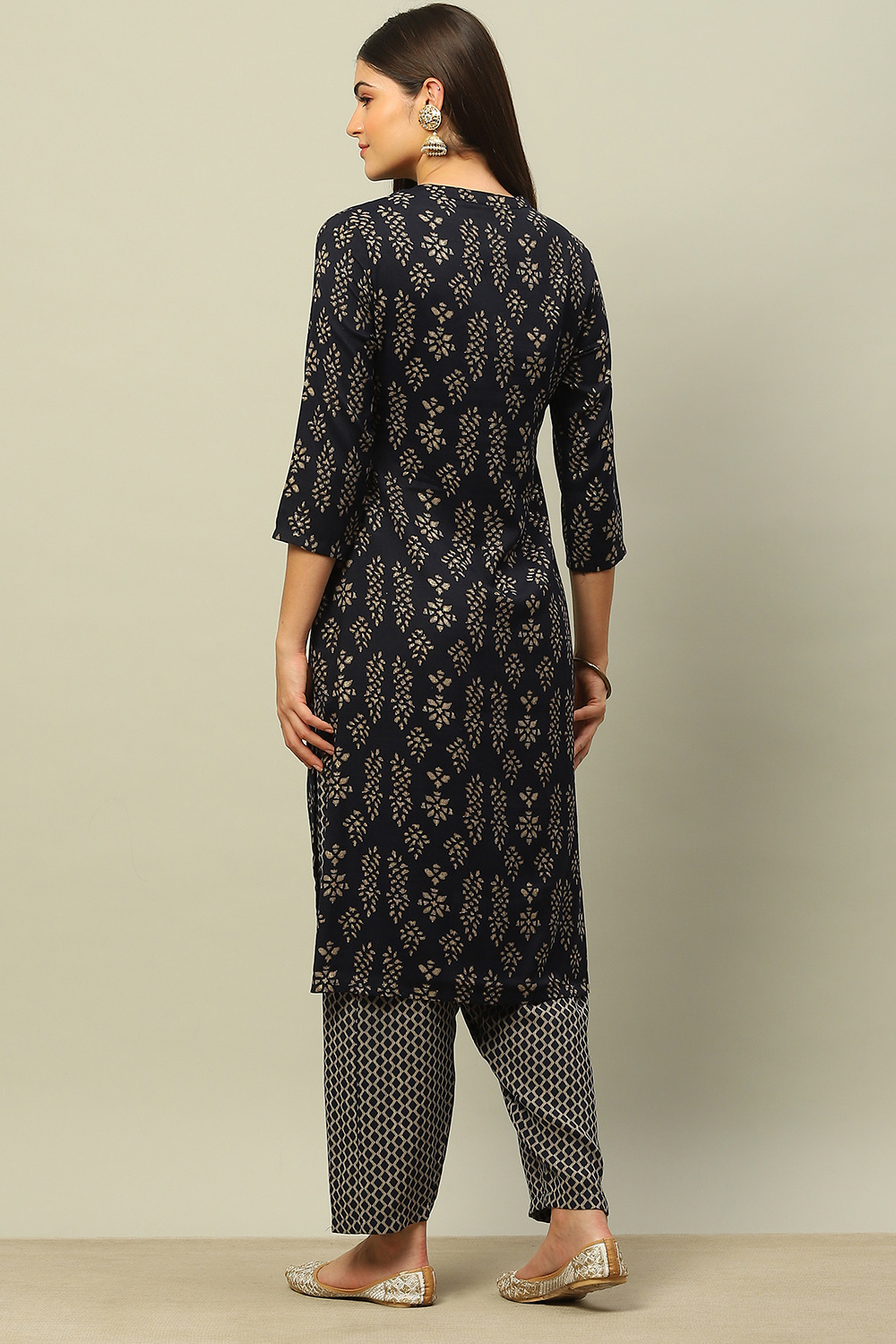 Black Viscose Blend Straight Printed Kurta Salwar Suit Set image number 4