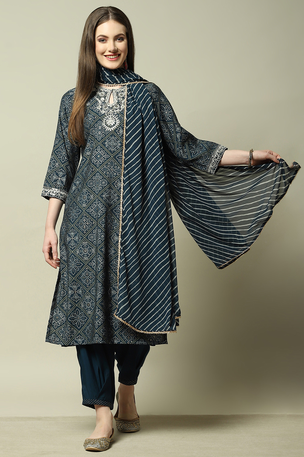 Blue Bandhani Print Straight Kurta & Salwar Suit Set image number 7