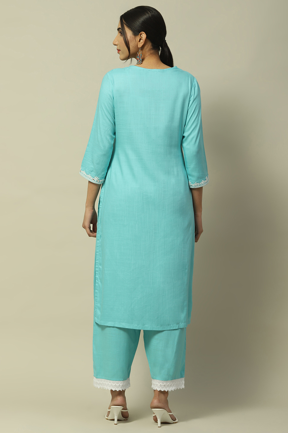 Lime Green Embroidered Straight Kurta image number 4