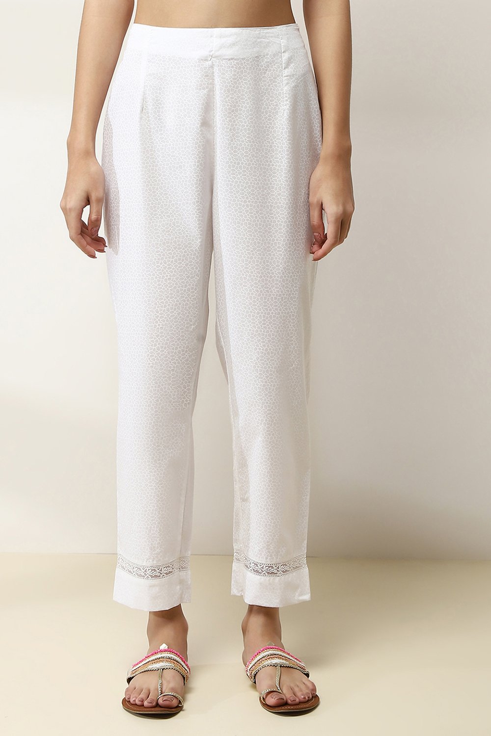 White Cotton Printed Regular Pants image number 4