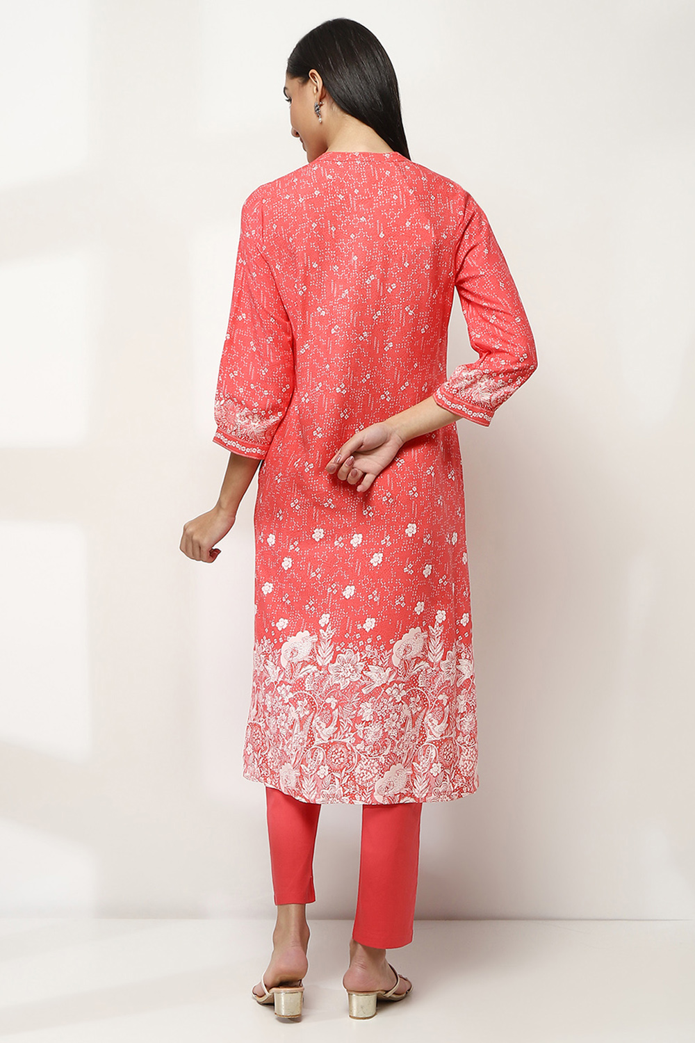 Coral Viscose Rayon Straight Kurta image number 3