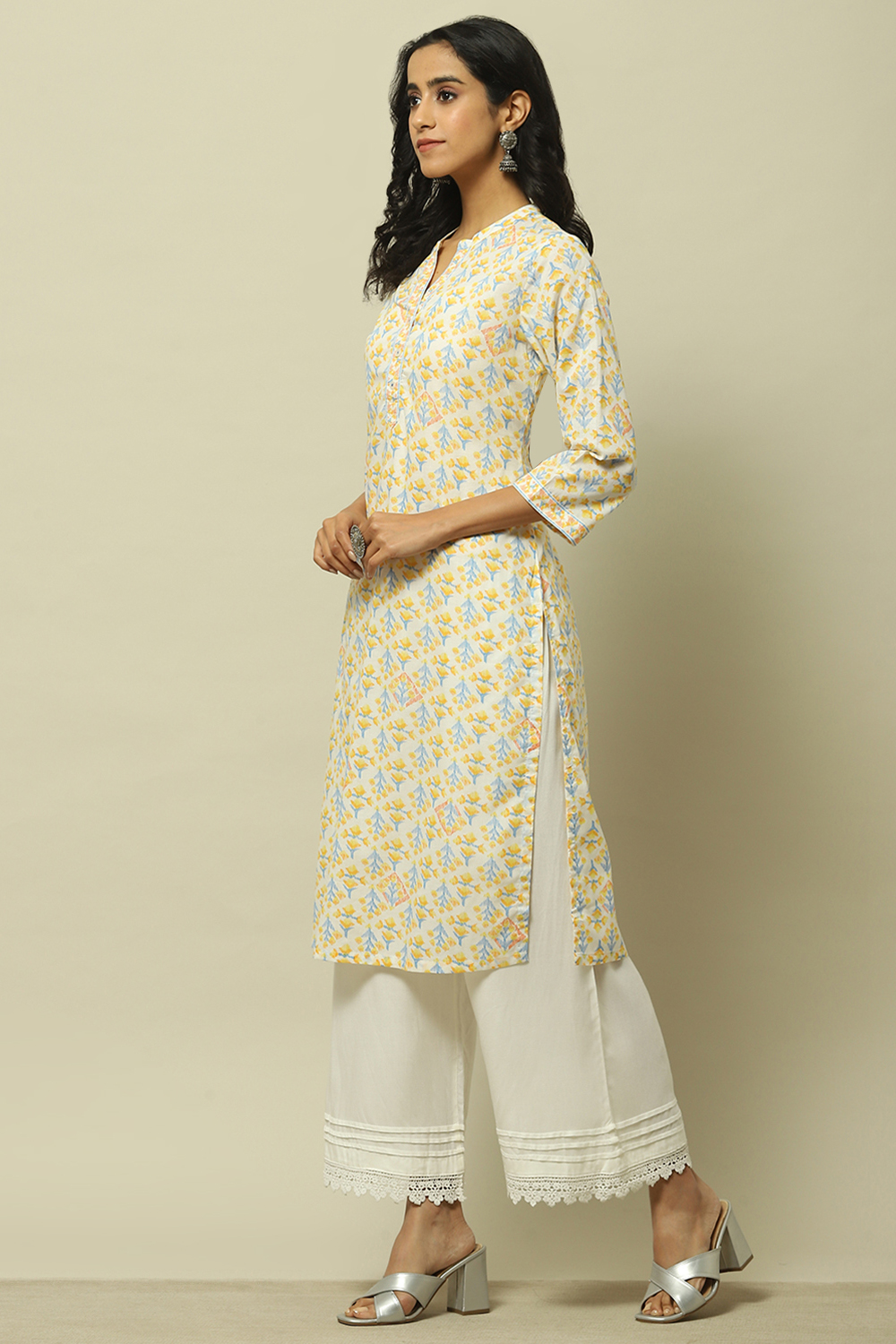 White & Yellow Cambric Printed Straight Kurta image number 2