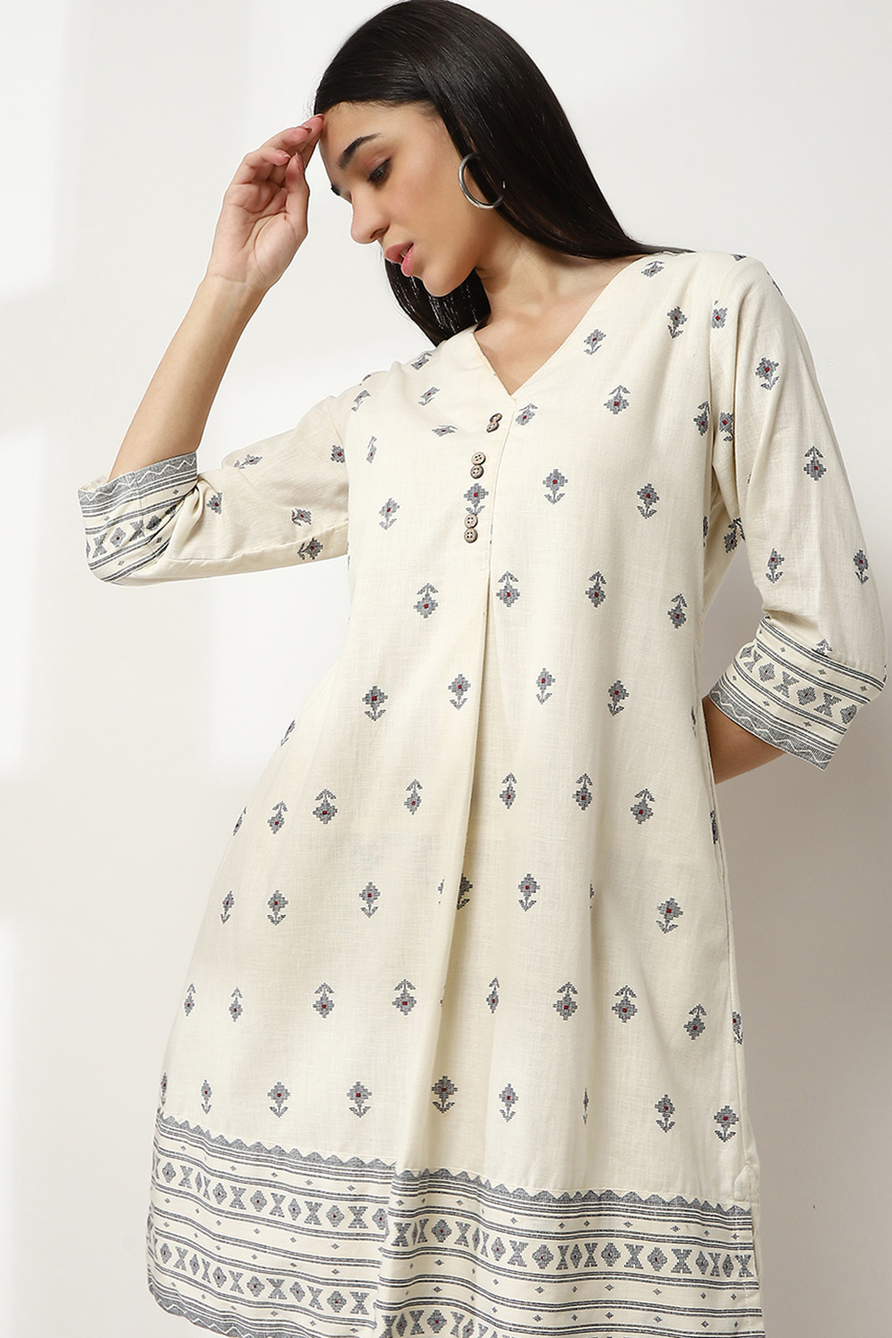 Off-White Cotton Printed A-Line Kurta Set image number 7