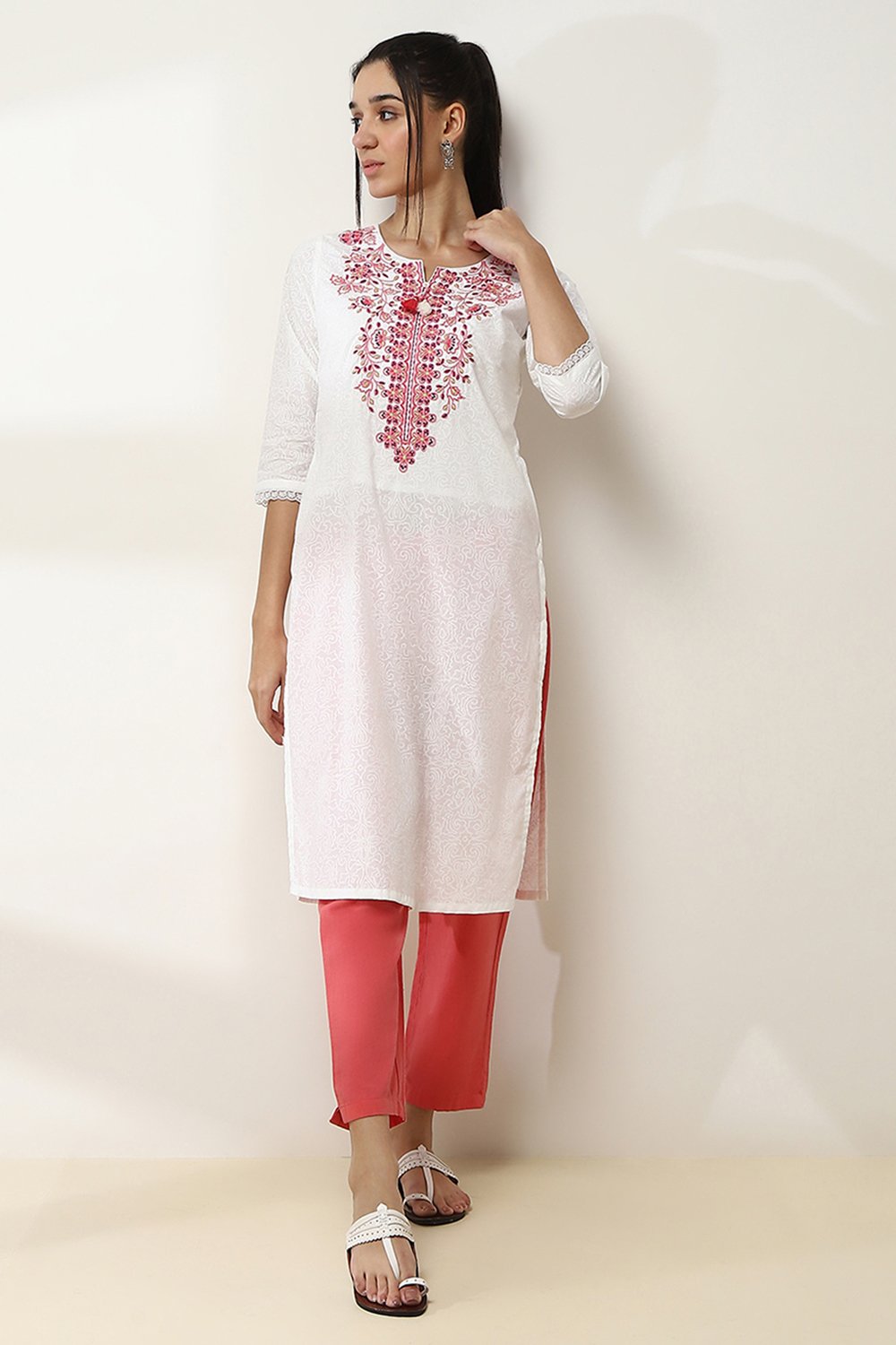 White Cotton Printed Straight Kurta image number 5