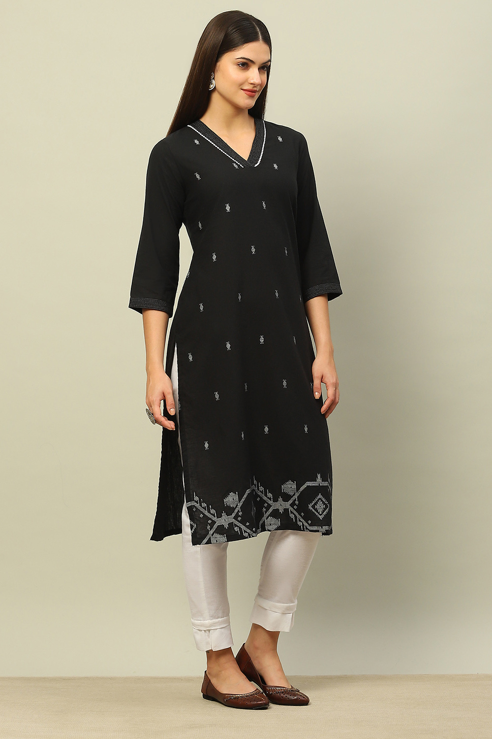 Black Cotton Jacquard Yarndyed Straight Kurta image number 4