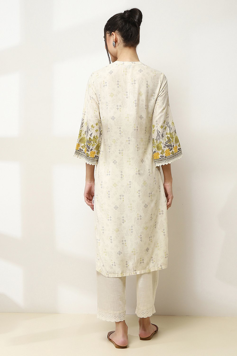 Light Green Floral Printed Straight Kurta image number 3