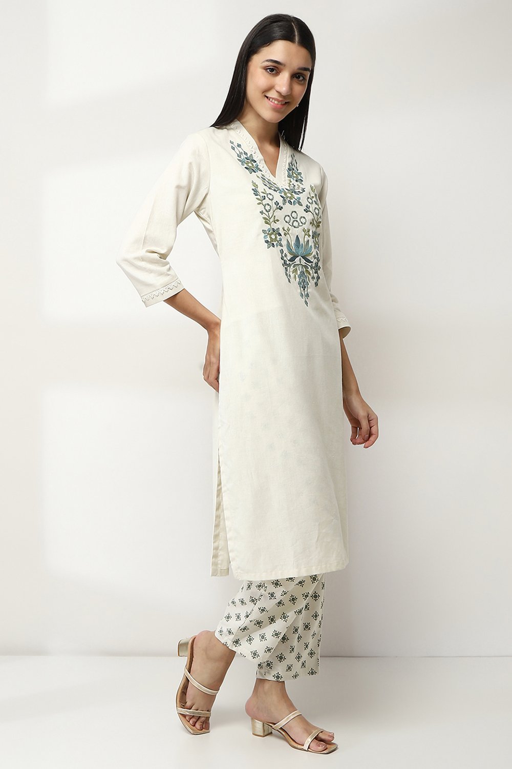 Off-White Cotton Blend Straight Kurta image number 4