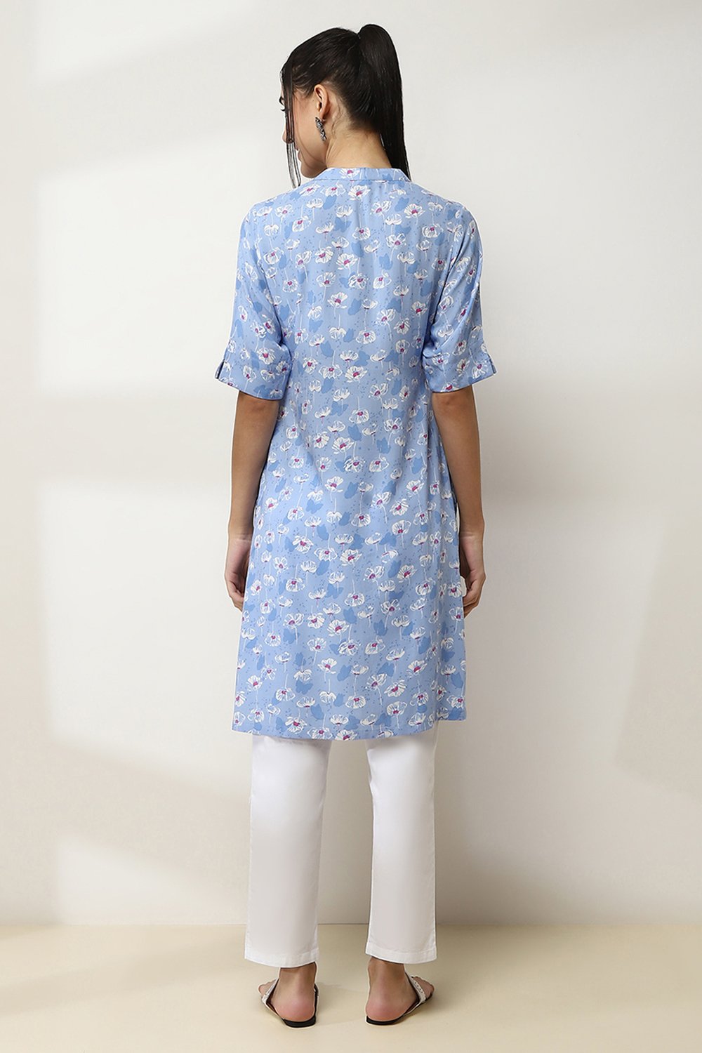 Blue Floral Printed Straight Kurta image number 3