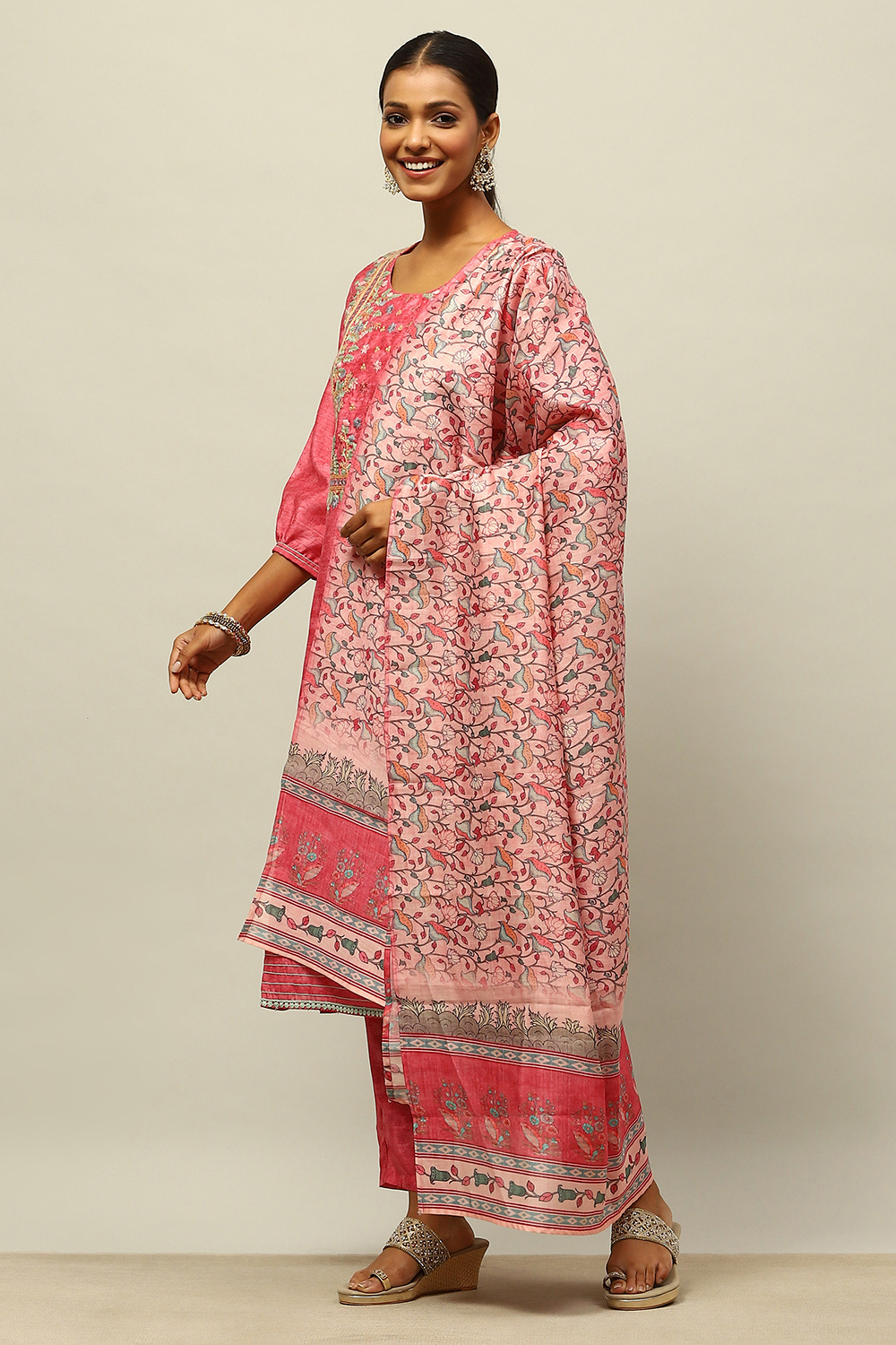 Pink Poly Chanderi Straight Printed Kurta Slim Pants Suit Set image number 3