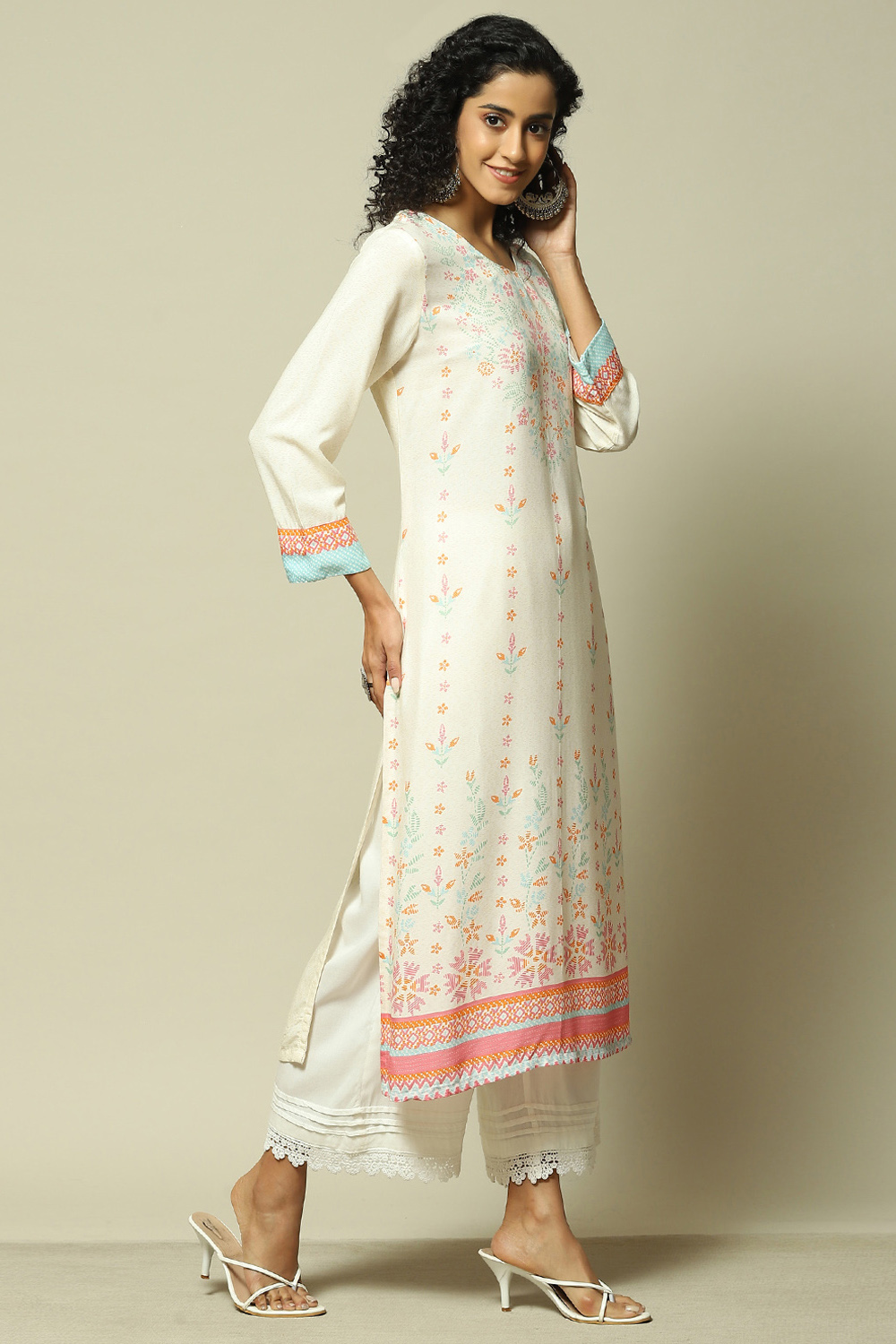 Off White LIVA Straight Printed Kurta image number 4