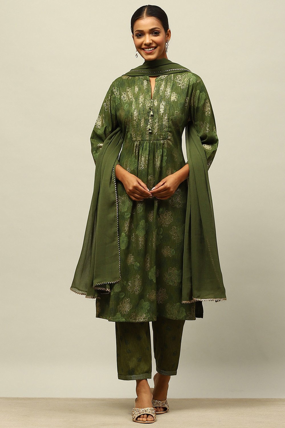 Green Viscose Blend Gathered Printed Kurta Salwar Suit Set image number 0