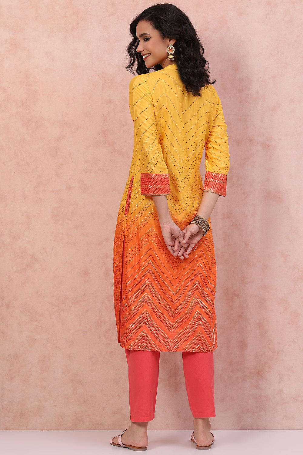 Mustard LIVA Straight Ombre Kurta image number 4