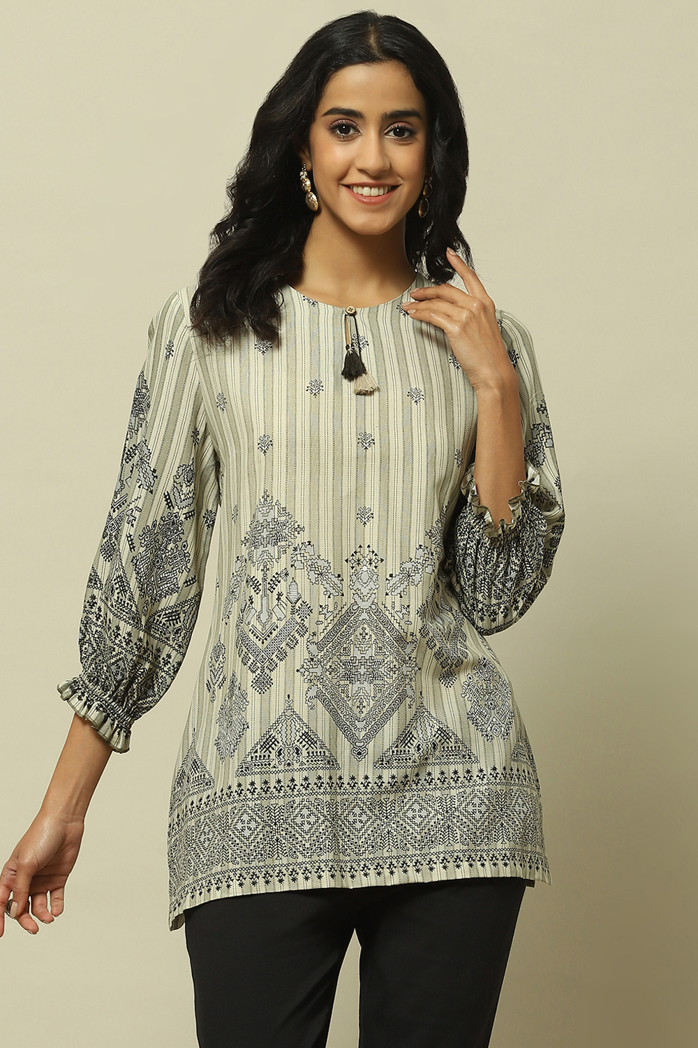 Ecru Printed Straight Kurti image number 5