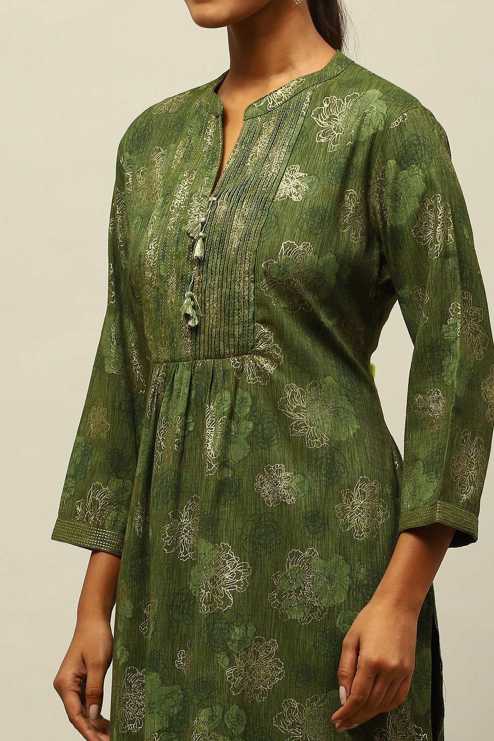 Green Viscose Blend Gathered Printed Kurta Salwar Suit Set image number 1