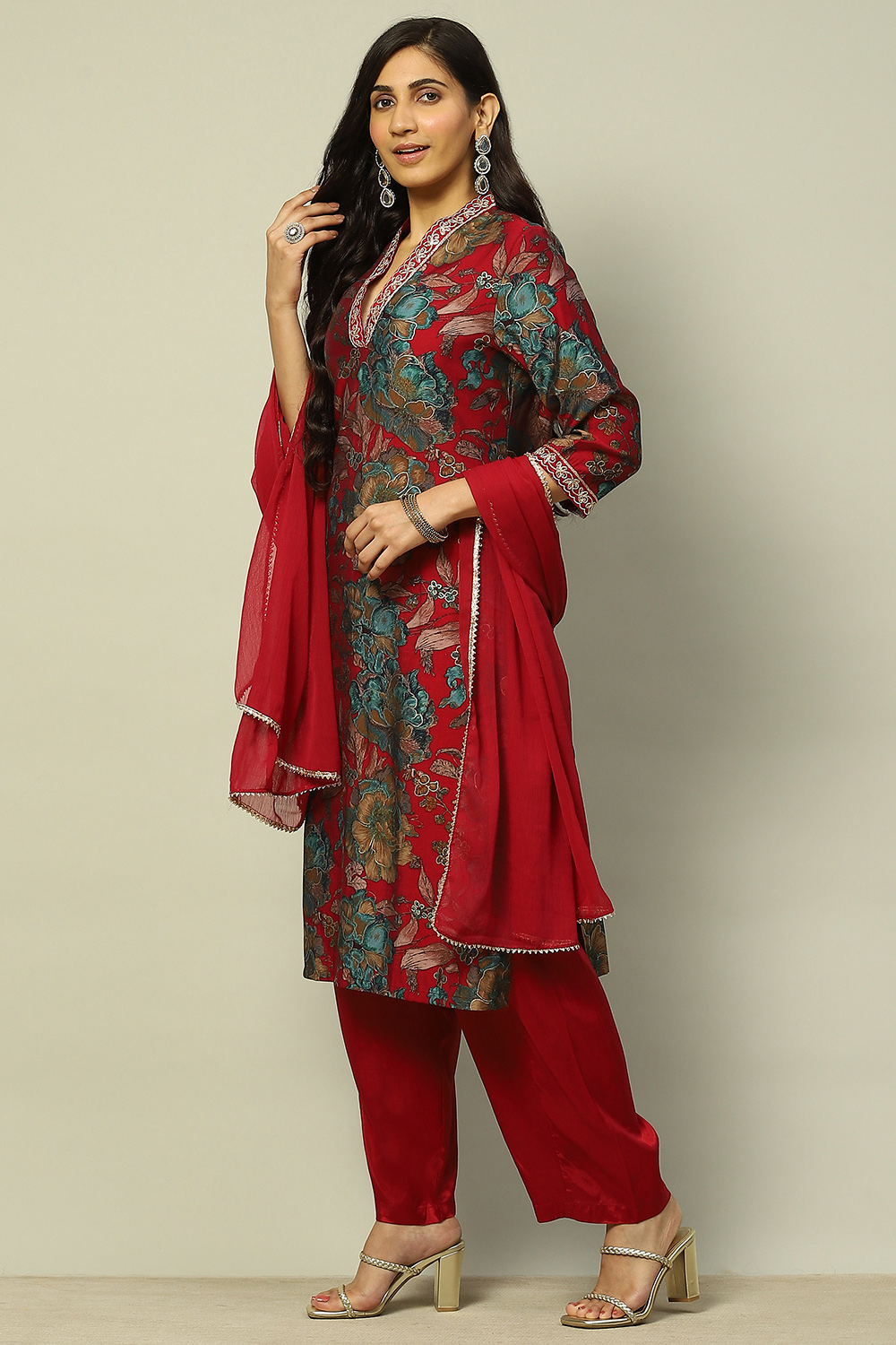 Mustard Viscose Blend Floral Printed Straight Suit Set image number 3